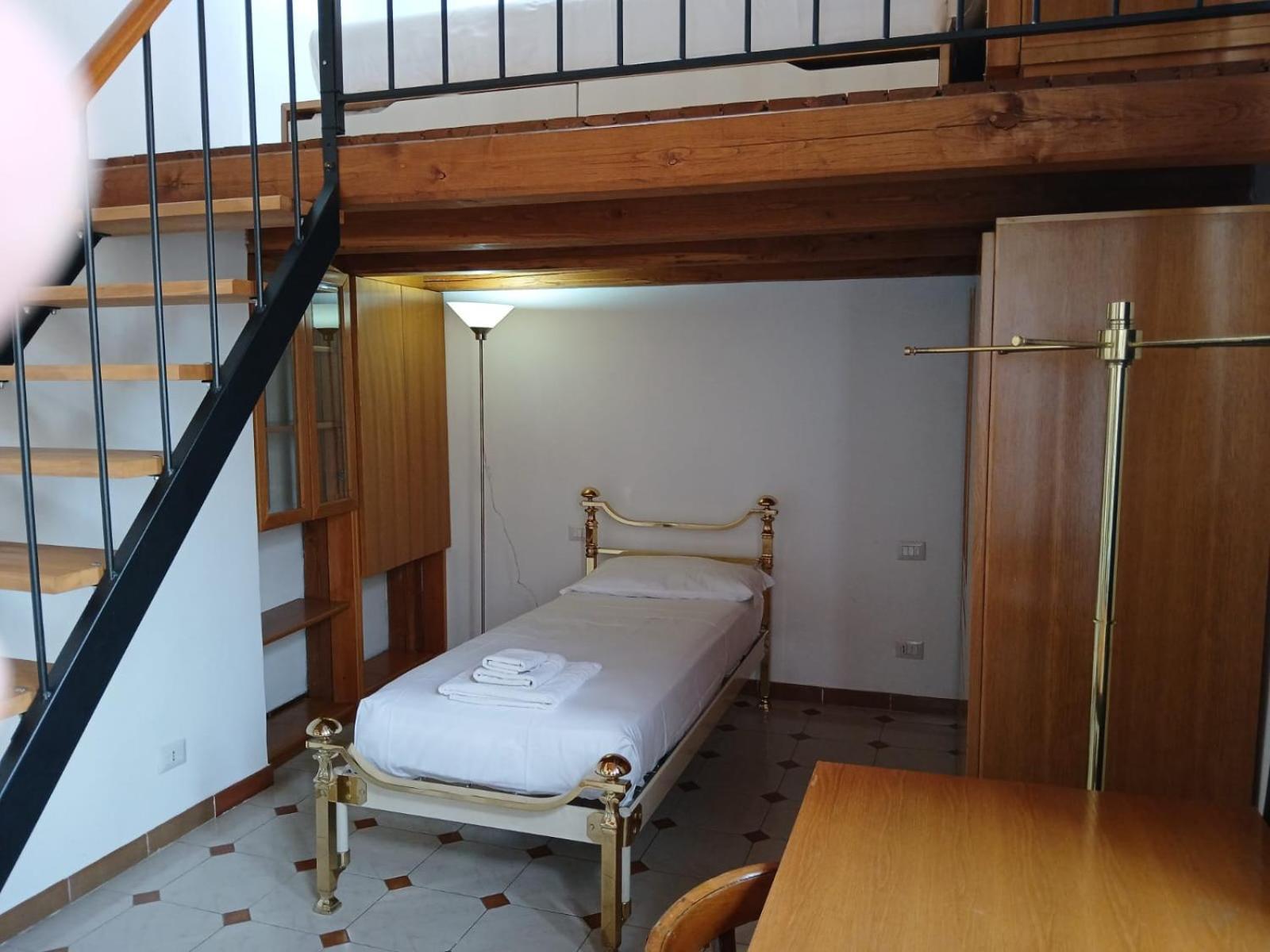 Attico Con Terrazza Santa Cecilia Apartment Rome Luaran gambar